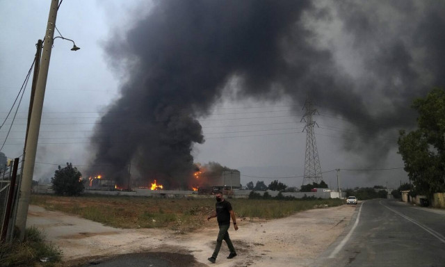 Φωτιές στην Ελλάδα: Δεν θα πραγματοποιηθούν εμβολιασμοί στις πυρόπληκτες περιοχές