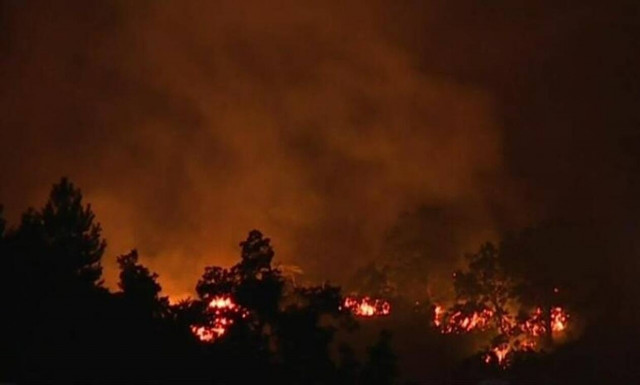 Φωτιά ΤΩΡΑ: Μαίνεται για τέταρτη μέρα το πύρινο μέτωπο στα Γρεβενά