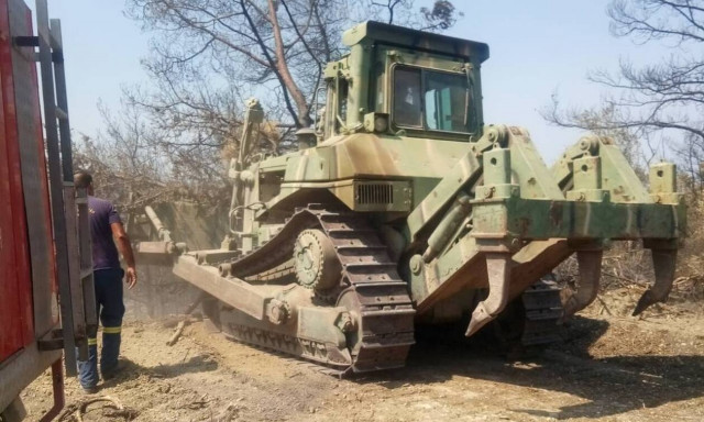 Φωτιά ΤΩΡΑ: Οι Ένοπλες Δυνάμεις στο πλευρό της Πολιτείας - Έτσι «χτυπούν» τον πύρινο εφιάλτη