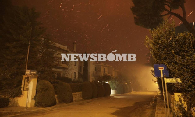 Φωτιά ΤΩΡΑ: Η πυρκαγιά «εισβάλλει» στους Θρακομακεδόνες