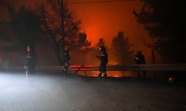 LIVE BLOG: Για πέμπτη μέρα στις φλόγες η Ελλάδα - Αγωνία για Εύβοια και Ηλεία