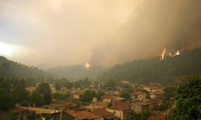 Καιρός: Καύσωνας από σήμερα - Κίνδυνος για νέες φωτιές από τα μποφόρ και τα νέα 40αρια