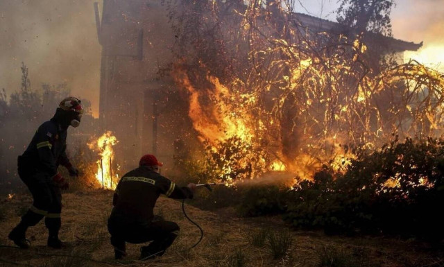 Μαντούδι: Στάχτη πάνω από 450.000 στρέμματα - «1.000 σπίτια καμένα» ανέφερε ο αντιδήμαρχος