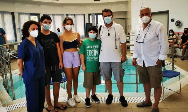 Οικογένεια πήγε διακοπές στην Κρήτη και... εμβολιάστηκε