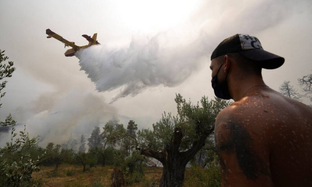 Φωτιά στην Εύβοια: Εφιάλτης οι αναζωπυρώσεις – Πύρινος κλοιός για όγδοη ημέρα