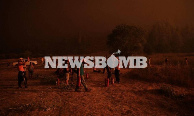 Φωτιά στην Εύβοια: Το συγκινητικό «μπράβο παιδιά» από τον δήμαρχο Ιστιαίας στους νεαρούς εθελοντές