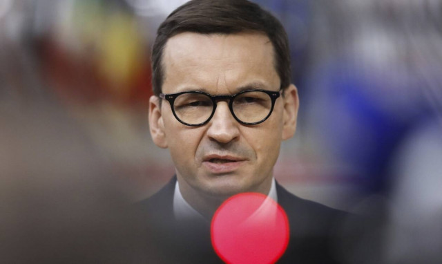 Καταρρέει ο κυβερνητικός συνασπισμός στην Πολωνία