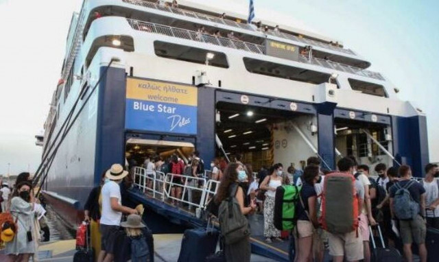 Καλπάζουσα αύξηση κρουσμάτων: Αυτό είναι το μέτρο που ανακοινώνεται για όσους γυρίζουν από διακοπές