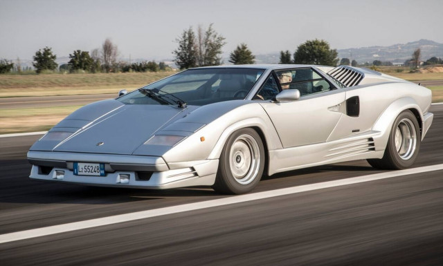 Η αναβίωση της Lamborghini Countach είναι γεγονός και επίσημα
