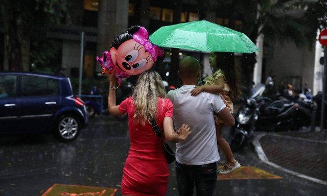 Καιρός: Τοπικές καταιγίδες από το απόγευμα μέχρι και την Πέμπτη