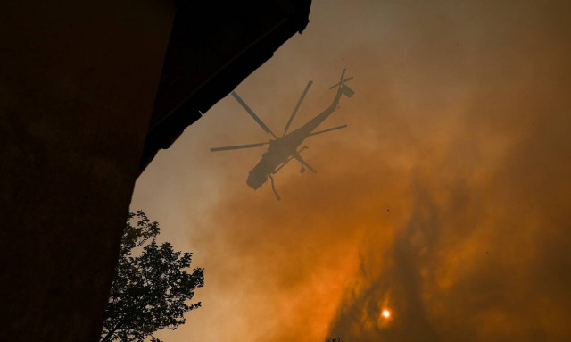 Φωτιά στη Γορτυνία: Ολονύκτια μάχη για να μην «φουντώσουν» τα μέτωπα - Ποιες περιοχές κινδύνευσαν