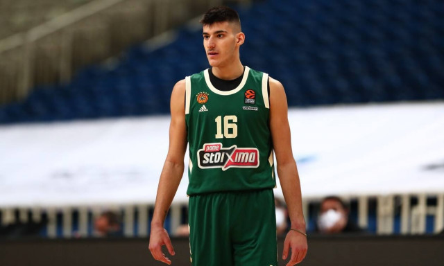 Μιλγουόκι Μπακς: Επίσημα συμπαίκτης του Γιάννη Αντετοκούνμπο ο Γιώργος Καλαϊτζάκης