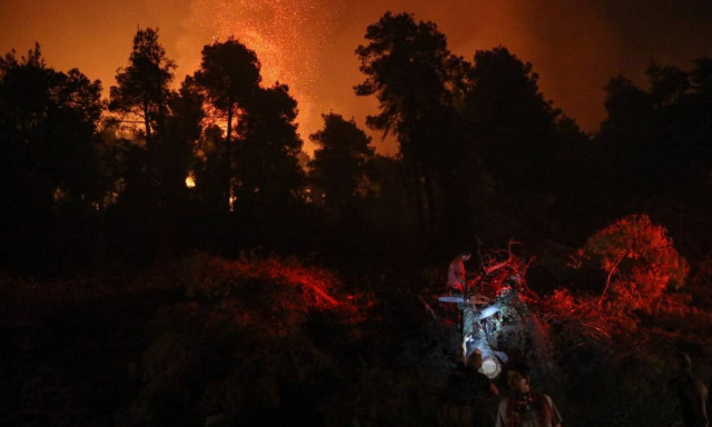 Φωτιά στην Εύβοια: Καταγγελίες των κατοίκων για ευθύνες του Δασαρχείου Ιστιαίας - «Αυτοί φταίνε»