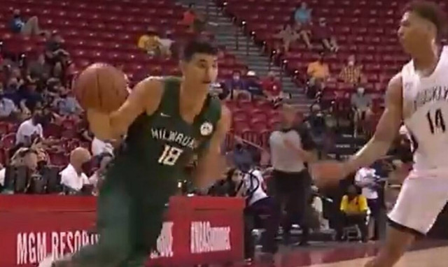 Μιλγουόκι Μπακς: Τα πρώτα καλάθια του Γιώργου Καλαϊτζάκη – Τραυματίστηκε στο ντεμπούτο του