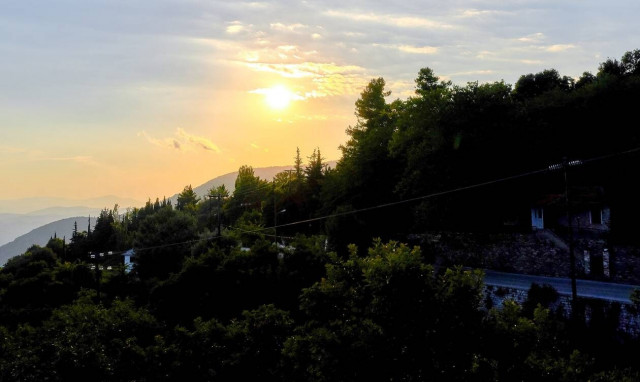 Επιχείρηση διάσωσης ορειβατών στο Πήλιο: Έπεσαν κοντά στους καταρράκτες του Κισσού