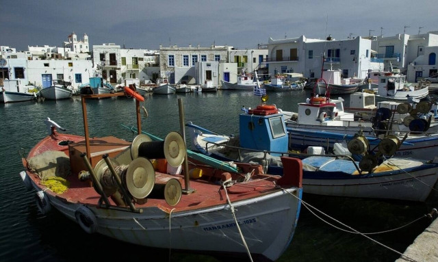 Πάρος: Το νησί που γίνεται «σημείο αναφοράς» του Αιγαίου κάθε καλοκαίρι