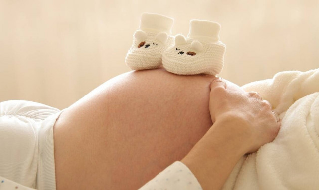 Πρόωρες γεννήσεις λόγω COVID-19 κατά την εγκυμοσύνη - Συστήνεται εμβολιασμός κατά του κορονοϊού