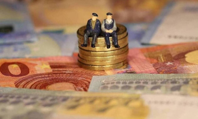 Συντάξεις: Οι «τυχεροί» που βγαίνουν φέτος στη σύνταξη - Ποιοι «κλειδώνουν» πριν τα 62