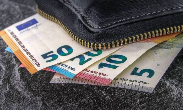 Συντάξεις: «Κούρεμα» έως και 12 συντάξεων για εργαζόμενους - συνταξιούχους - Ποιους αφορά