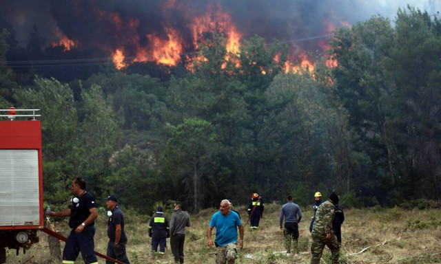  Φωτιά - Πυροσβέστες