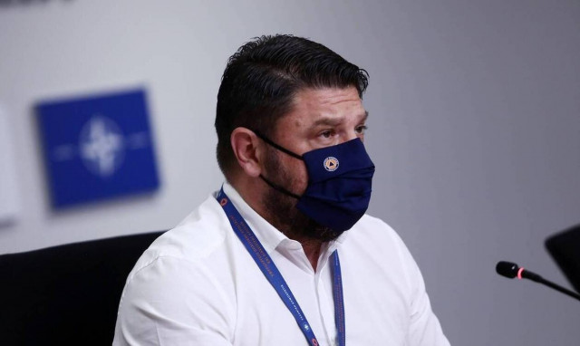 Νίκος Χαρδαλιάς: Ευχές για τον Δεκαπενταύγουστο με στίχους του Νίκου Γκάτσου