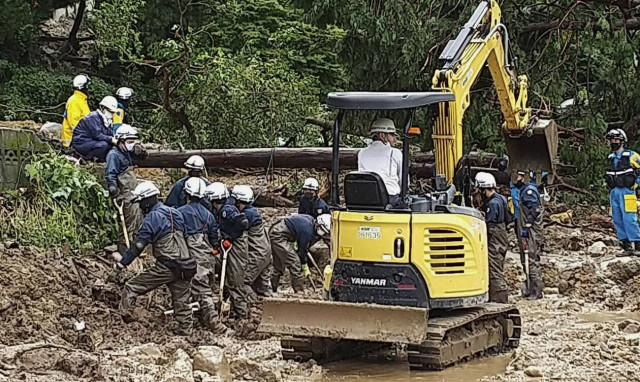 Ιαπωνία: Δύο εκατομμύρια κάτοικοι απομακρύνονται από τις εστίες τους λόγω βροχών