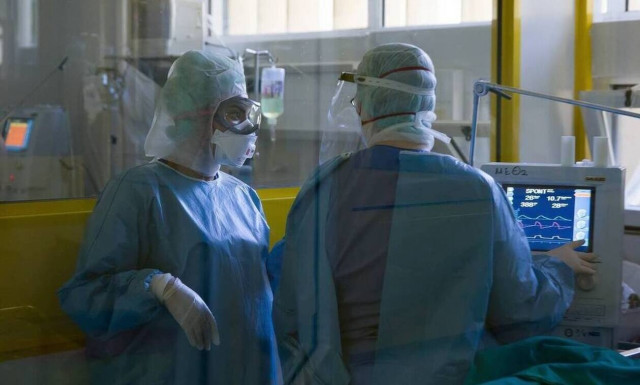 Πάτρα: Σε σοβαρή κατάσταση ο 19χρονος με κορονοϊό που υπέστη πνευμονική εμβολή