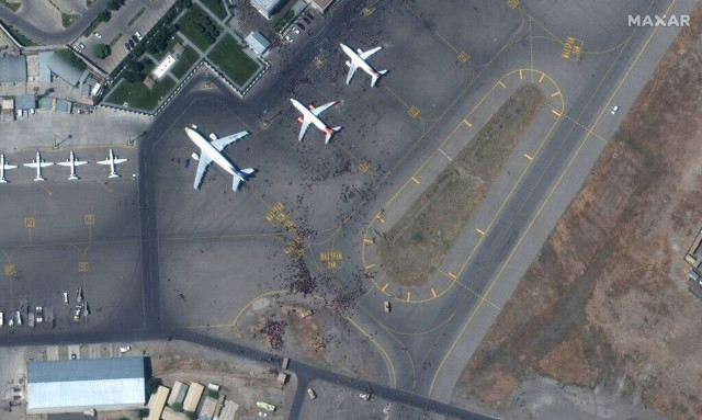 Αφγανιστάν - Πεντάγωνο: Δυνάμεις των ΗΠΑ εργάζονται για να καθαρίσουν το αεροδρόμιο της Καμπούλ