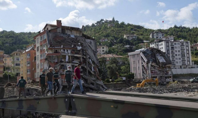 Τουρκία: Τραγωδία χωρίς τέλος - Στους 70 οι νεκροί από τις πλημμύρες