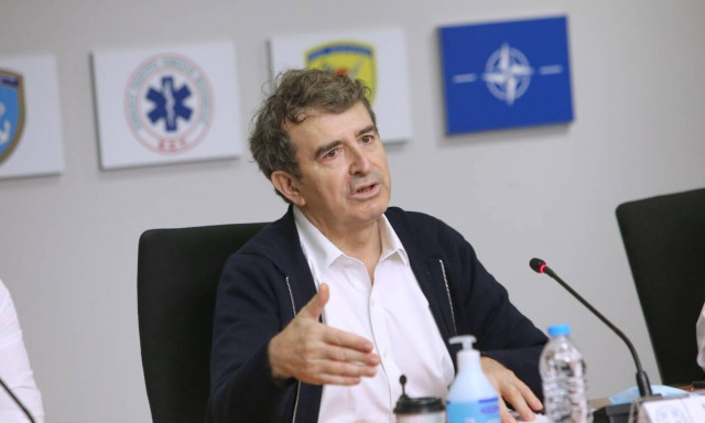 Φωτιές στην Ελλάδα - LIVE Έκτακτη ενημέρωση από τον υπουργό Προστασίας του Πολίτη, Μιχάλη Χρυσοχοΐδη