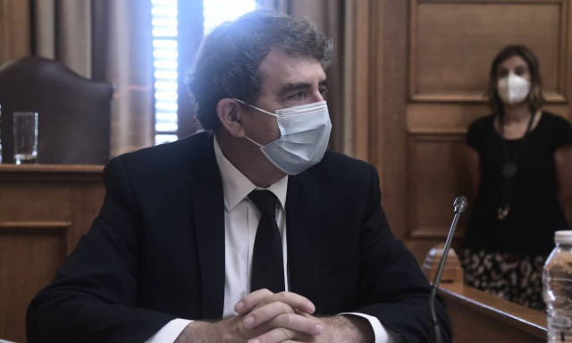 Φωτιές στην Ελλάδα: Έκτακτη ενημέρωση Χρυσοχοΐδη για τις πυρκαγιές σε Βίλια, Κερατέα