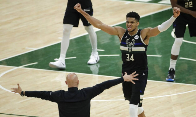 Γιάννης Αντετοκούνμπο: Βράδυ Χριστουγέννων μαζί με τον «Greek Freak» (photos)