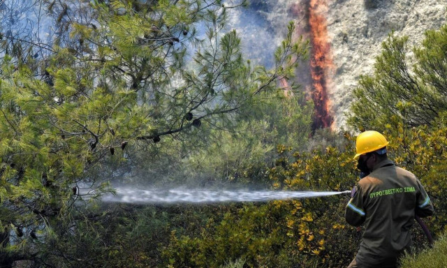 Yψηλός κίνδυνος πυρκαγιάς στη μισή Ελλάδα για την Τετάρτη 18 Αυγούστου