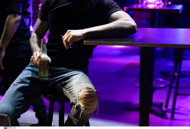 Βασιλακόπουλος: Μεγάλη αιτία της έξαρσης του κορονοϊού είναι η νυχτερινή διασκέδαση