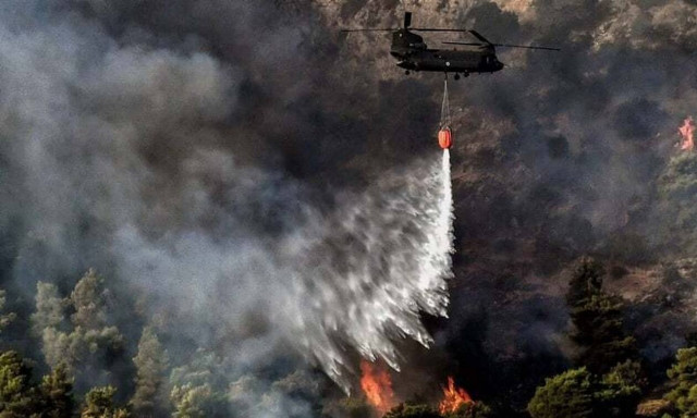 Ένοπλες Δυνάμεις: Στην πρώτη γραμμή της μάχης με τις πυρκαγιές