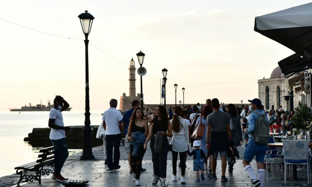 Τζανάκης: Η Κρήτη μπορεί να διπλασιάσει τις κλίνες Covid - Ποιοι πρέπει να κάνουν τρίτη δόση