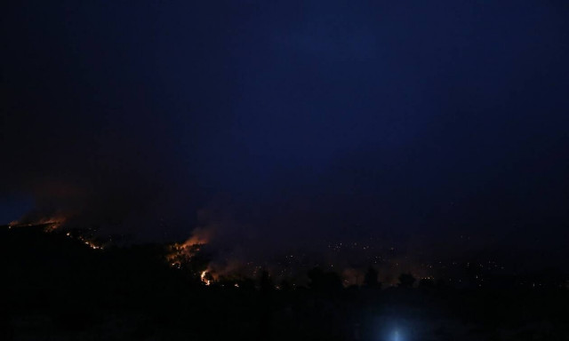 Φωτιά στα Βίλια