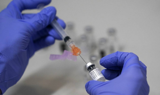 Covid-19: Αποτελεσματικότητα 86% του εμβολίου Pfizer/BioNTech μετά την 3η δόση στους άνω των 60