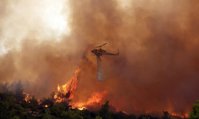 Φωτιές στην Ελλάδα: Εκδηλώθηκαν 42 νέες πυρκαγιές – Πόσες δυνάμεις επιχειρούν και πού