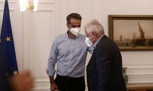 PM Mitsotakis chairs emergency meeting on North Evia, introduces head of reconstruction committee