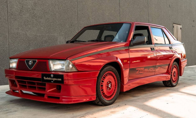 Αυτή η Alfa Romeo 75 Turbo Evoluzione είναι πολύ σπάνια