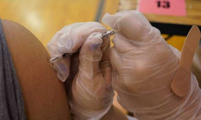 Κορονοϊός - Ισραήλ: Μειώθηκε στα 40 έτη την ηλικία για τη χορήγηση της τρίτης δόσης εμβολίου