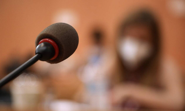 Η ενημέρωση των πολιτικών συντακτών