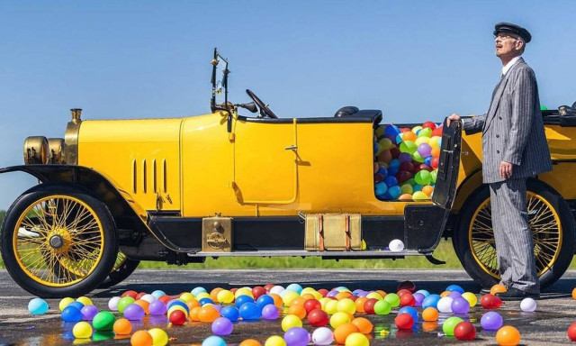 H Audi παίζει… μπουγελώματα σε ένα επικό video