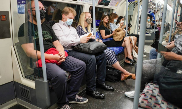 Φάρμακο για Covid-19: «Κοκτέιλ» αντισωμάτων από τις Regeneron και Roche εγκρίθηκε στη Βρετανία