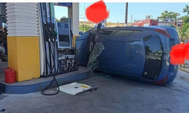 Απίστευτο τροχαίο στο Ηράκλειο μέσα σε βενζινάδικο