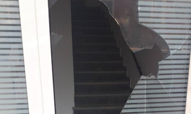 Κέρκυρα: Επίθεση στα γραφεία της Νέας Δημοκρατίας