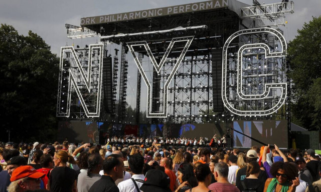 Νέα Υόρκη: Διακόπηκε συναυλία με 60.000 θεατές λόγω του κυκλώνα Χένρι