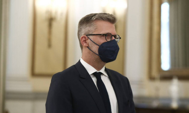 Σκέρτσος: 13 φορές λιγότερες πιθανότητες να διασωληνωθούν οι εμβολιασμένοι από τους ανεμβολίαστους