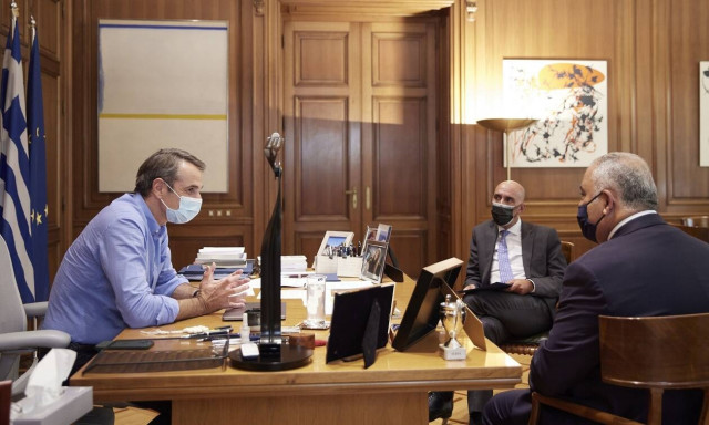 Συνάντηση Μητσοτάκη με τον νέο πρόεδρο της Κεντρικής Ένωσης Επιμελητηρίων Ελλάδας